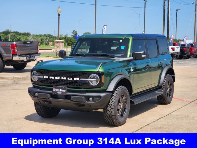2025 Ford Bronco Outer Banks photo 4