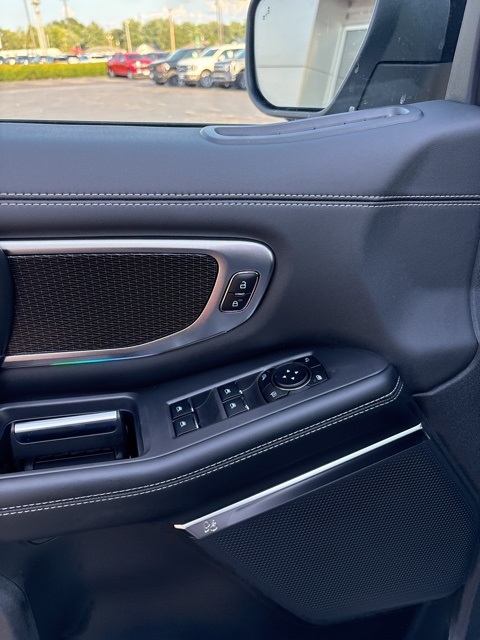 2025 Ford Expedition Platinum photo 11