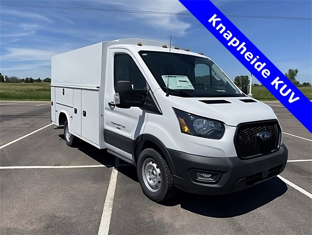 2023 Ford Transit Cutaway Base's photo