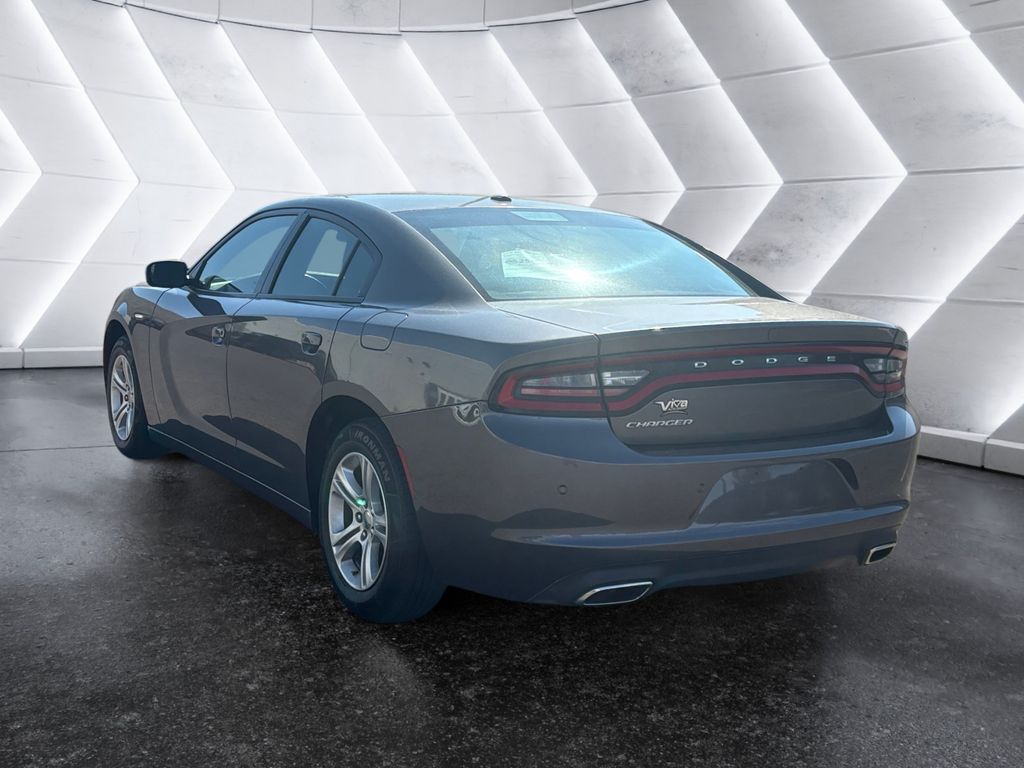 2022 Dodge Charger SXT photo 6