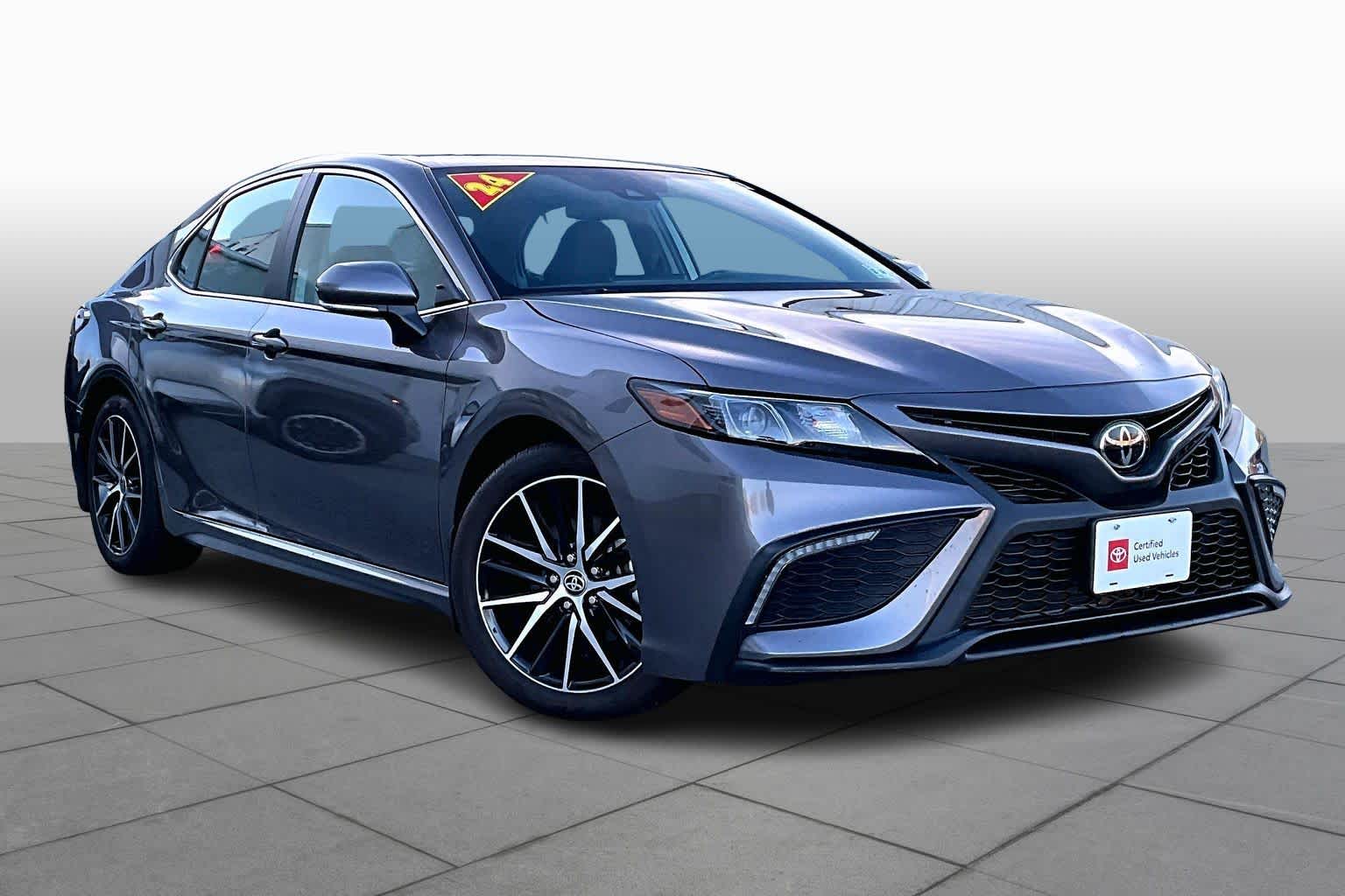 2024 Toyota Camry SE photo 2