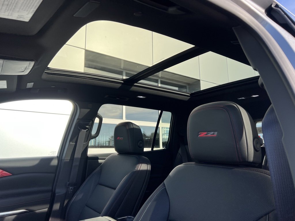 2025 Chevrolet Traverse Z71 photo 17