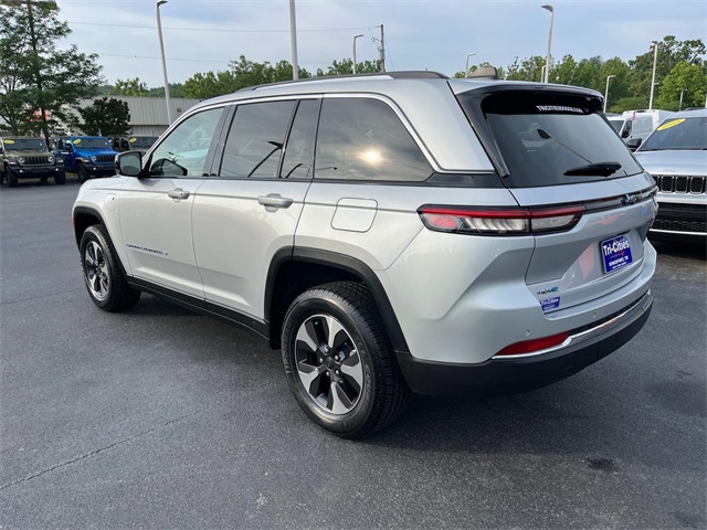 2023 Jeep Cherokee 4xe photo 3