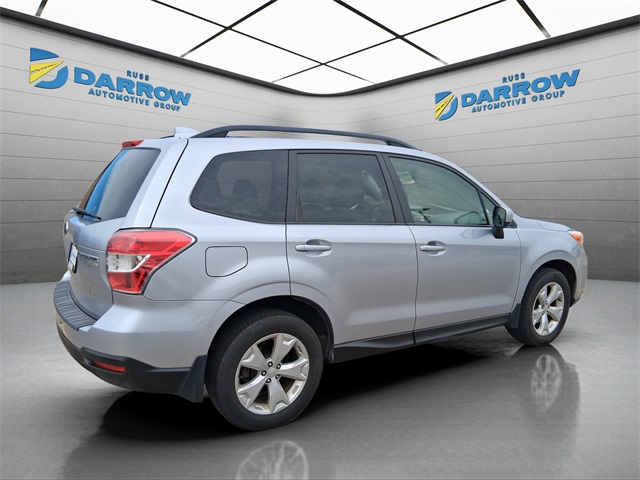 2016 Subaru Forester 2.5i Premium photo 5