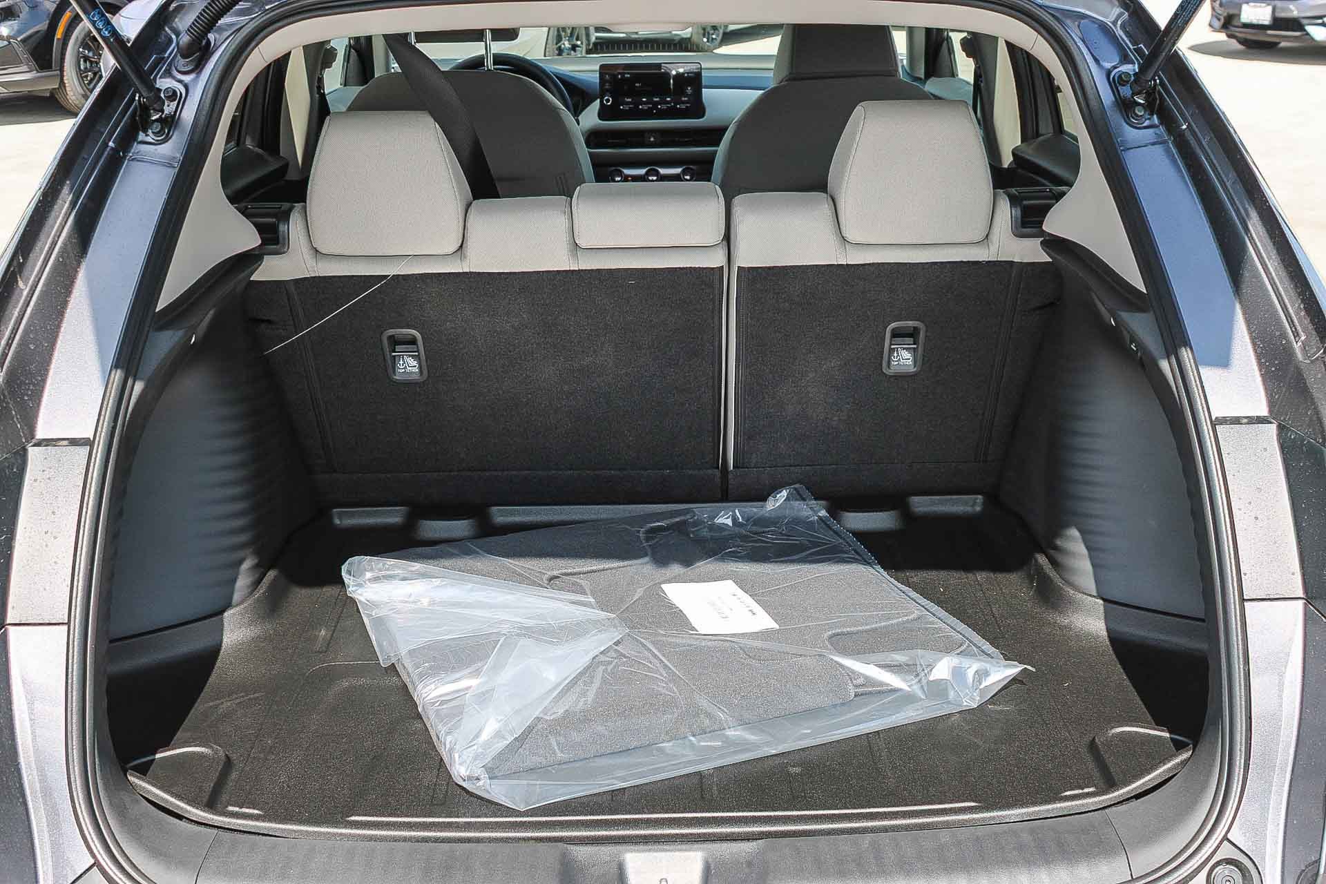 2026 Honda HR-V LX photo 25