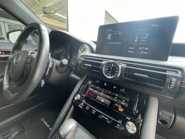 2023 Lexus IS 350 F SPORT photo 7