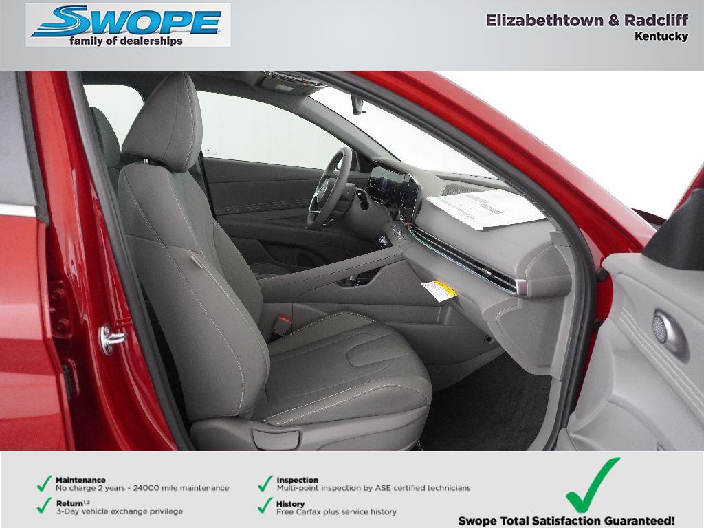 2025 Hyundai Elantra SEL Convenience photo 19