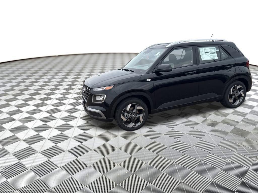 2025 Hyundai Venue SEL's photo