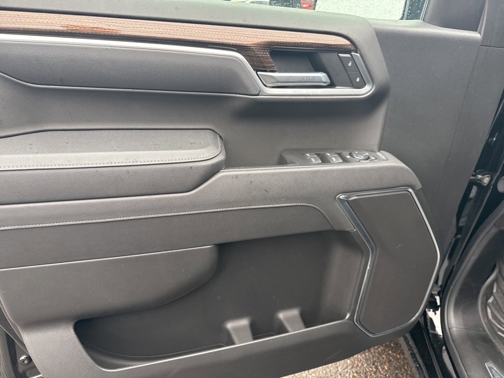 2025 Chevrolet Silverado 1500 LT photo 22
