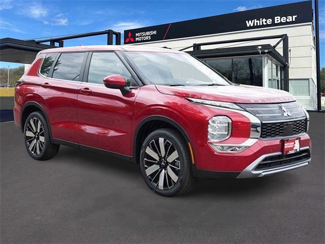 2025 Mitsubishi Outlander SE's photo