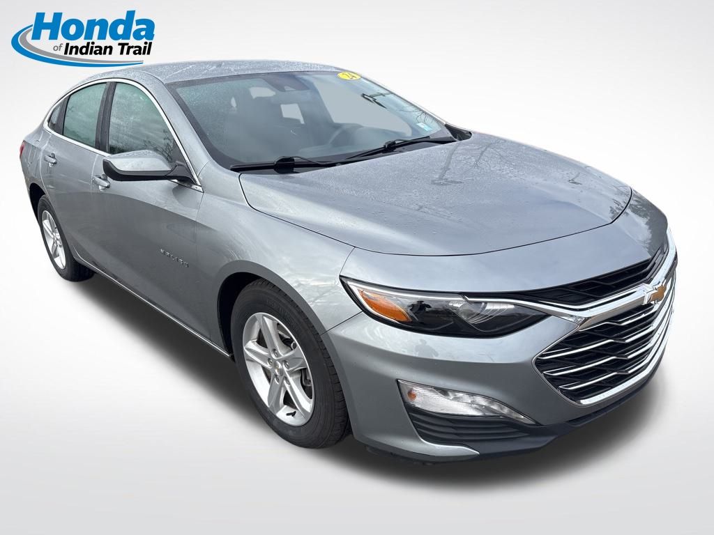 2024 Chevrolet Malibu 1LT photo 3