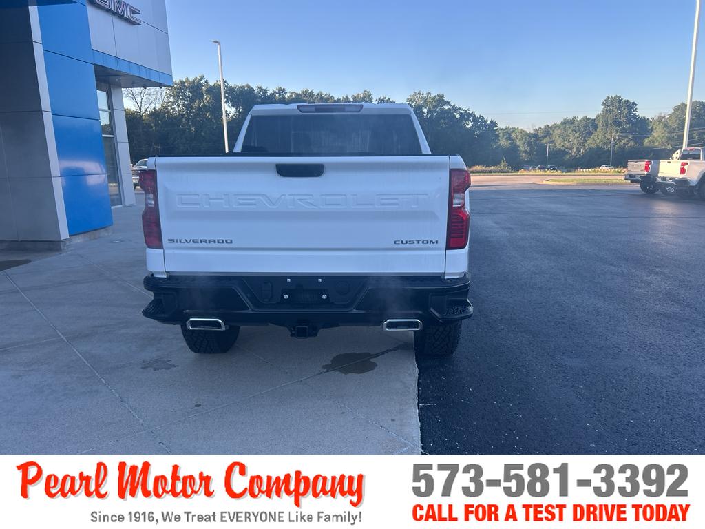 2026 Chevrolet Silverado 1500 Custom Trail Boss photo 4
