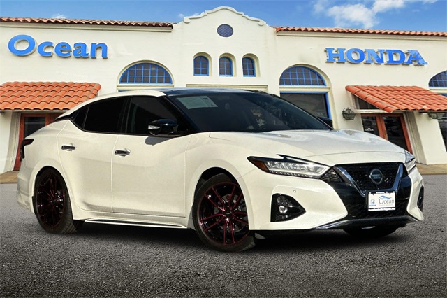 2021 Nissan Maxima Platinum photo 2