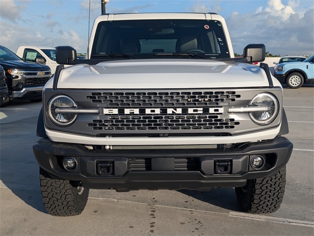 2025 Ford Bronco Badlands photo 2