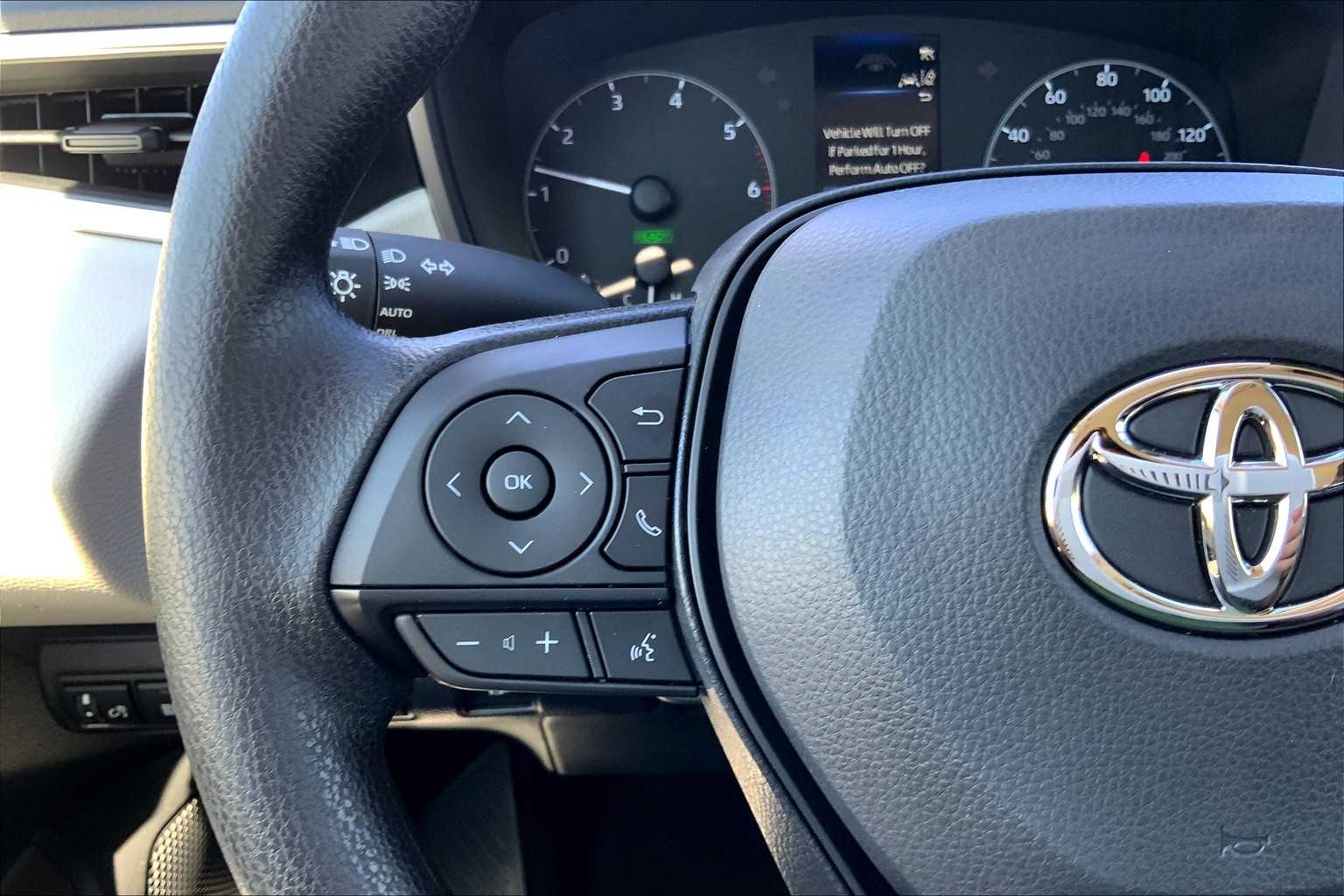 2025 Toyota Corolla Hybrid LE photo 19