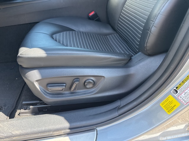 2024 Toyota Camry SE photo 8