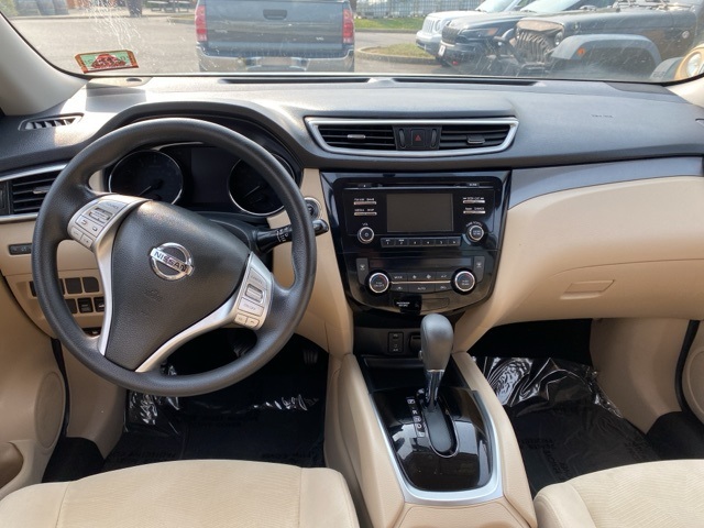 2016 Nissan Rogue SV photo 7