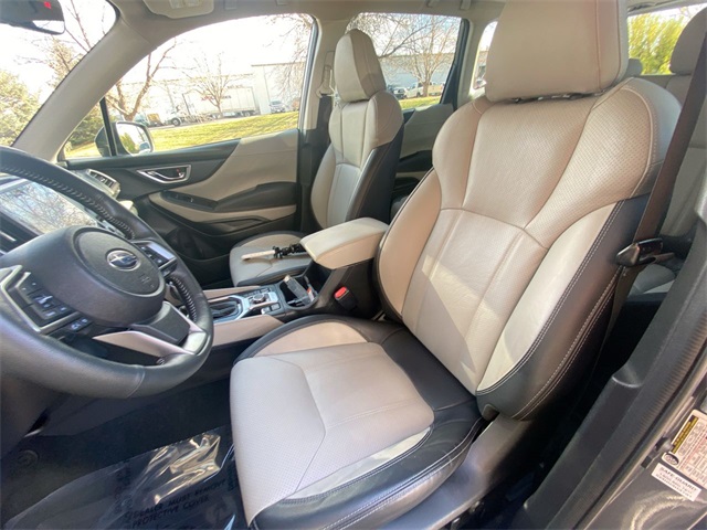 2022 Subaru Forester Limited photo 2