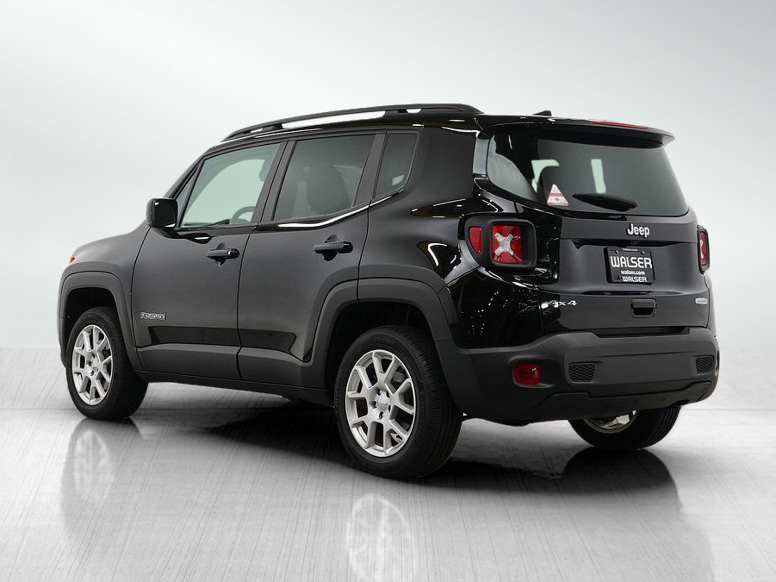2021 Jeep Renegade Latitude photo 3