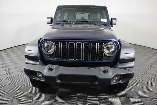 2025 Jeep Wrangler Sport S photo 3