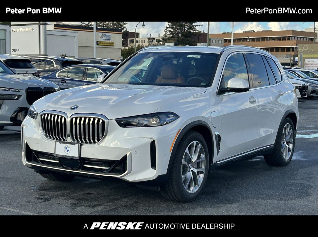 2026 BMW X5 50e's photo