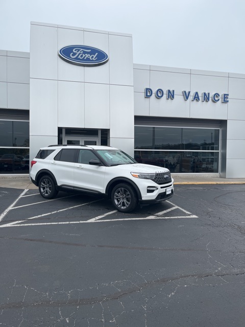 2023 Ford Explorer XLT's photo