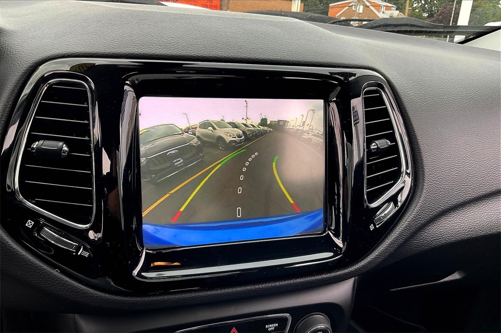 2018 Jeep Compass Limited photo 17