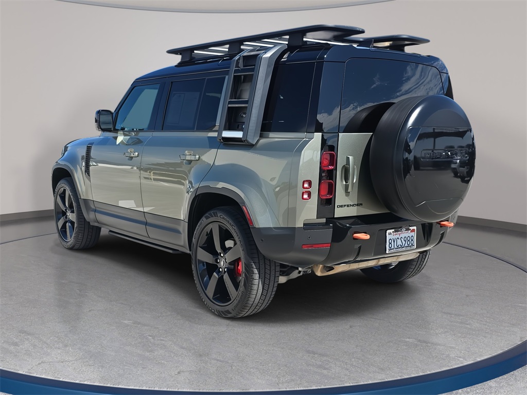 2022 Land Rover Defender 110 S photo 7