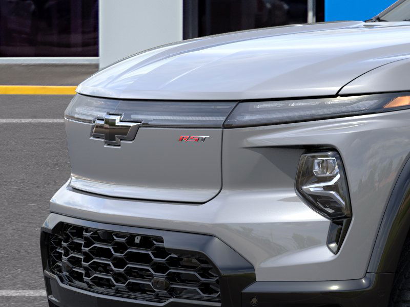 2025 Chevrolet Silverado EV RST photo 13
