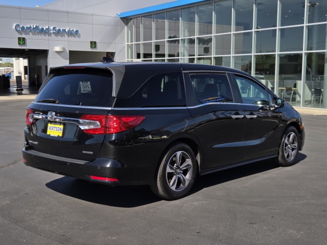 2019 Honda Odyssey Touring photo 3