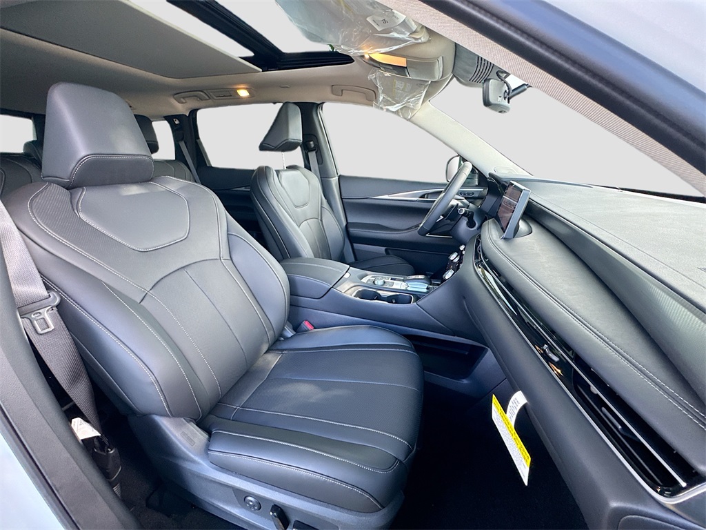 2026 Infiniti QX60 Luxe photo 30