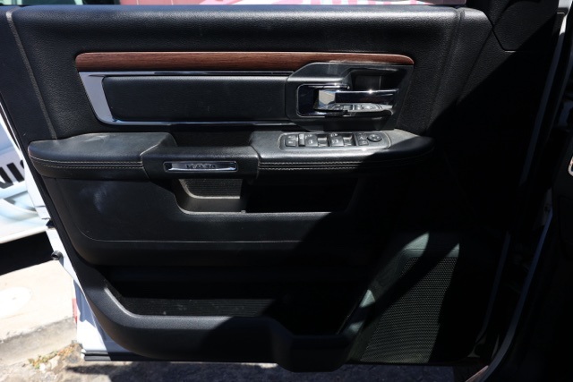 2016 Ram 2500 Laramie photo 21