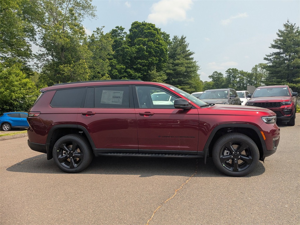 2025 Jeep Cherokee Limited photo 2