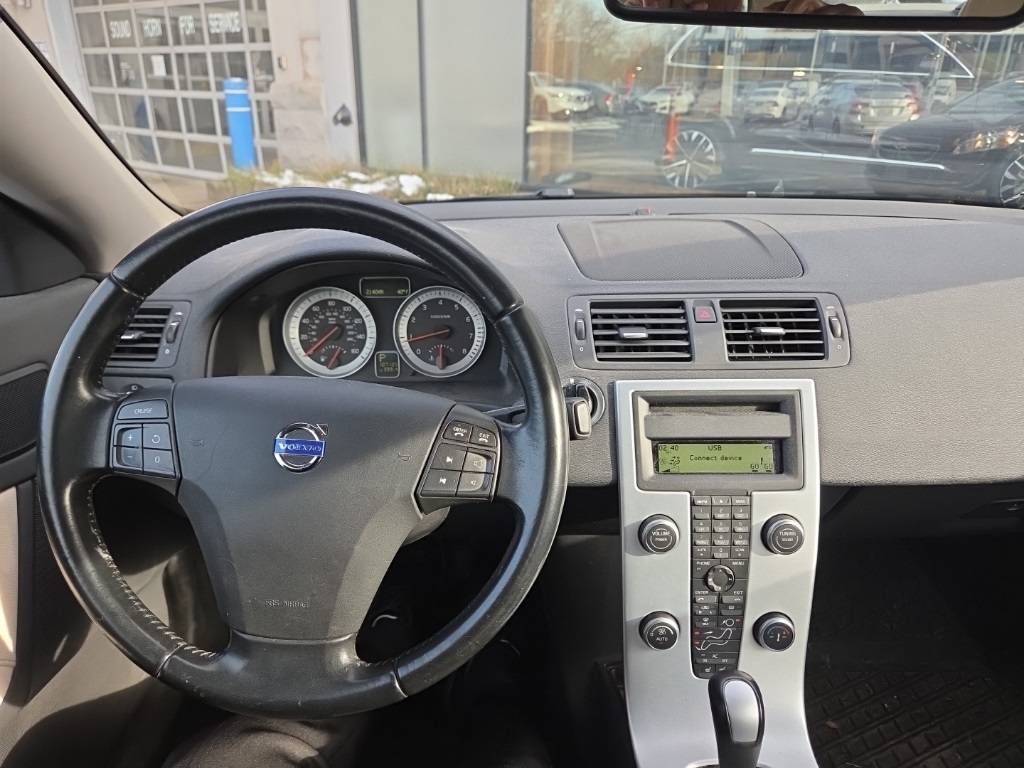 2013 Volvo C70 T5 photo 4