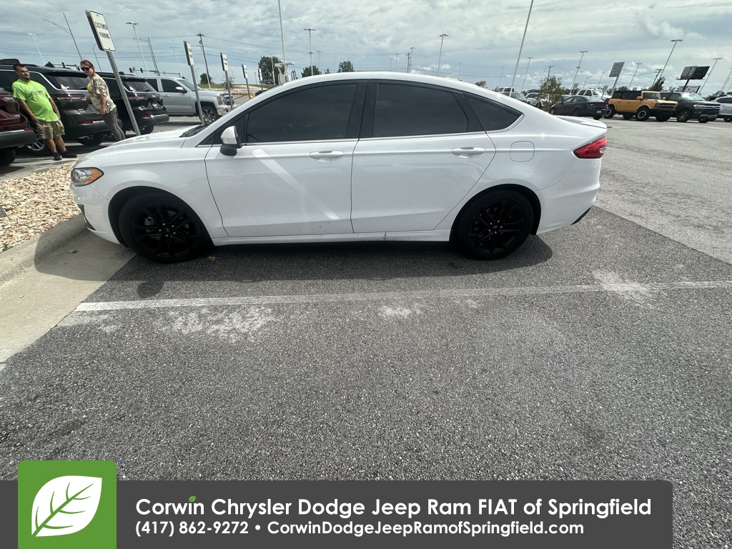 2019 Ford Fusion SE photo 5