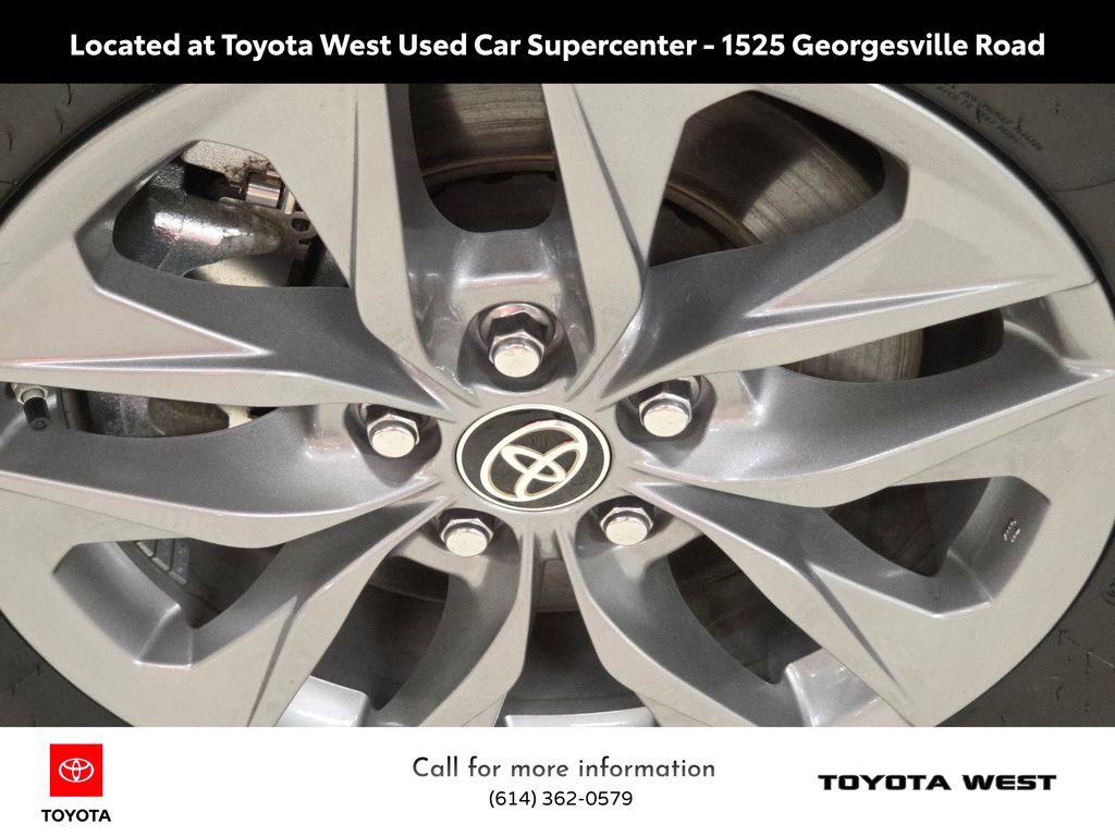 2024 Toyota Sienna XLE photo 10