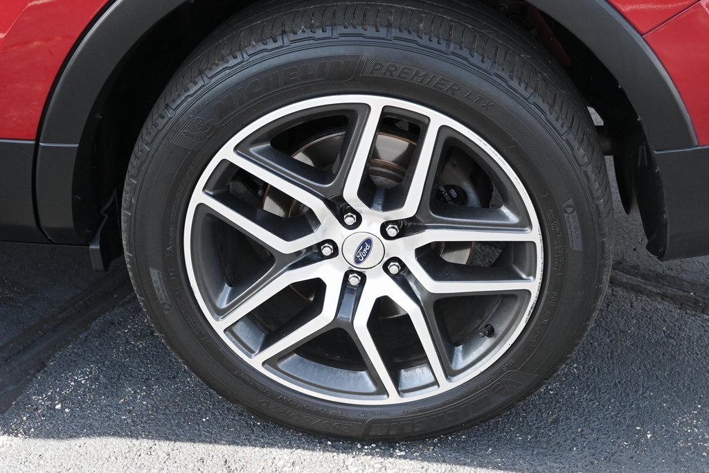 2018 Ford Explorer Sport photo 15