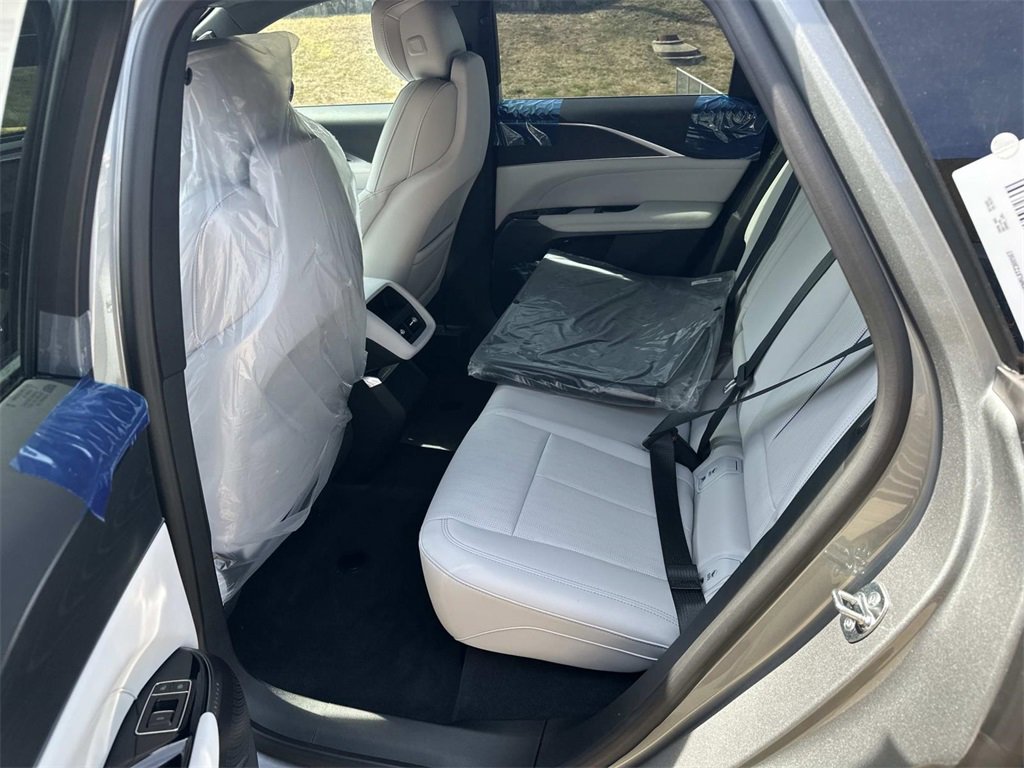 2026 Cadillac Lyriq Luxury photo 9