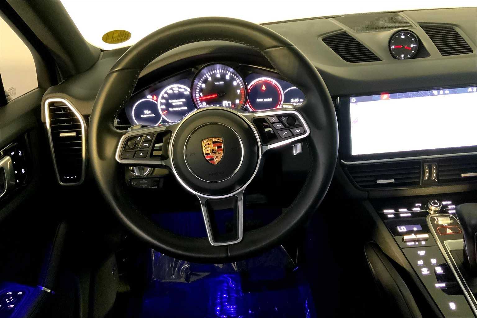 2020 Porsche Cayenne photo 5