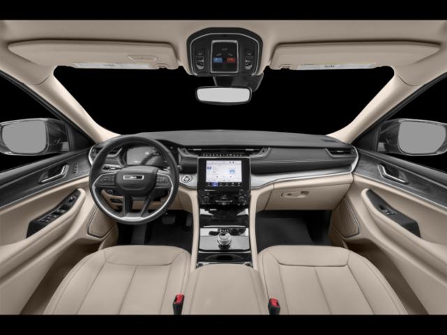 2025 Jeep Grand Cherokee Altitude photo 3