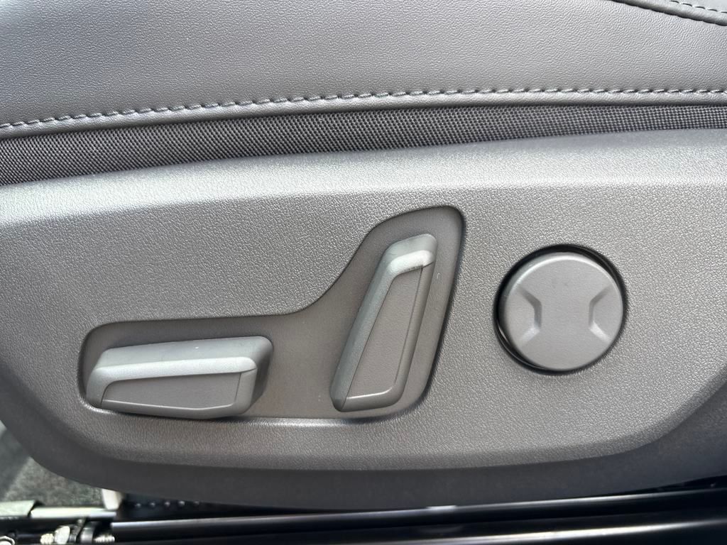 2025 Kia Niro EX photo 15