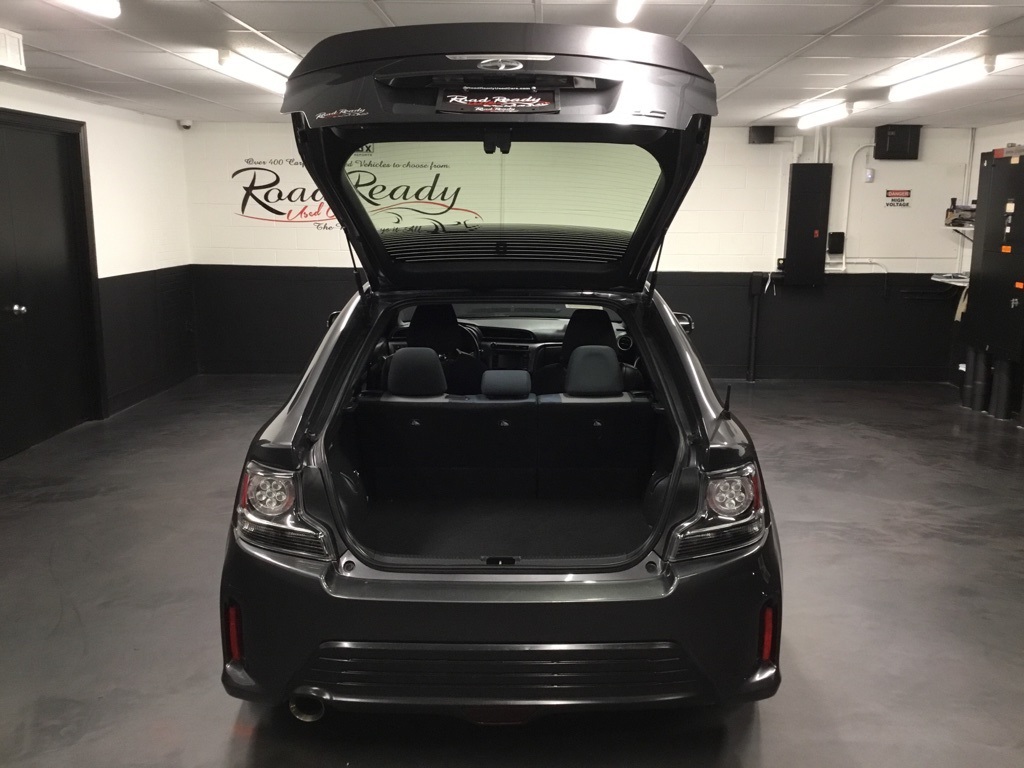 2015 Scion tC Base photo 13
