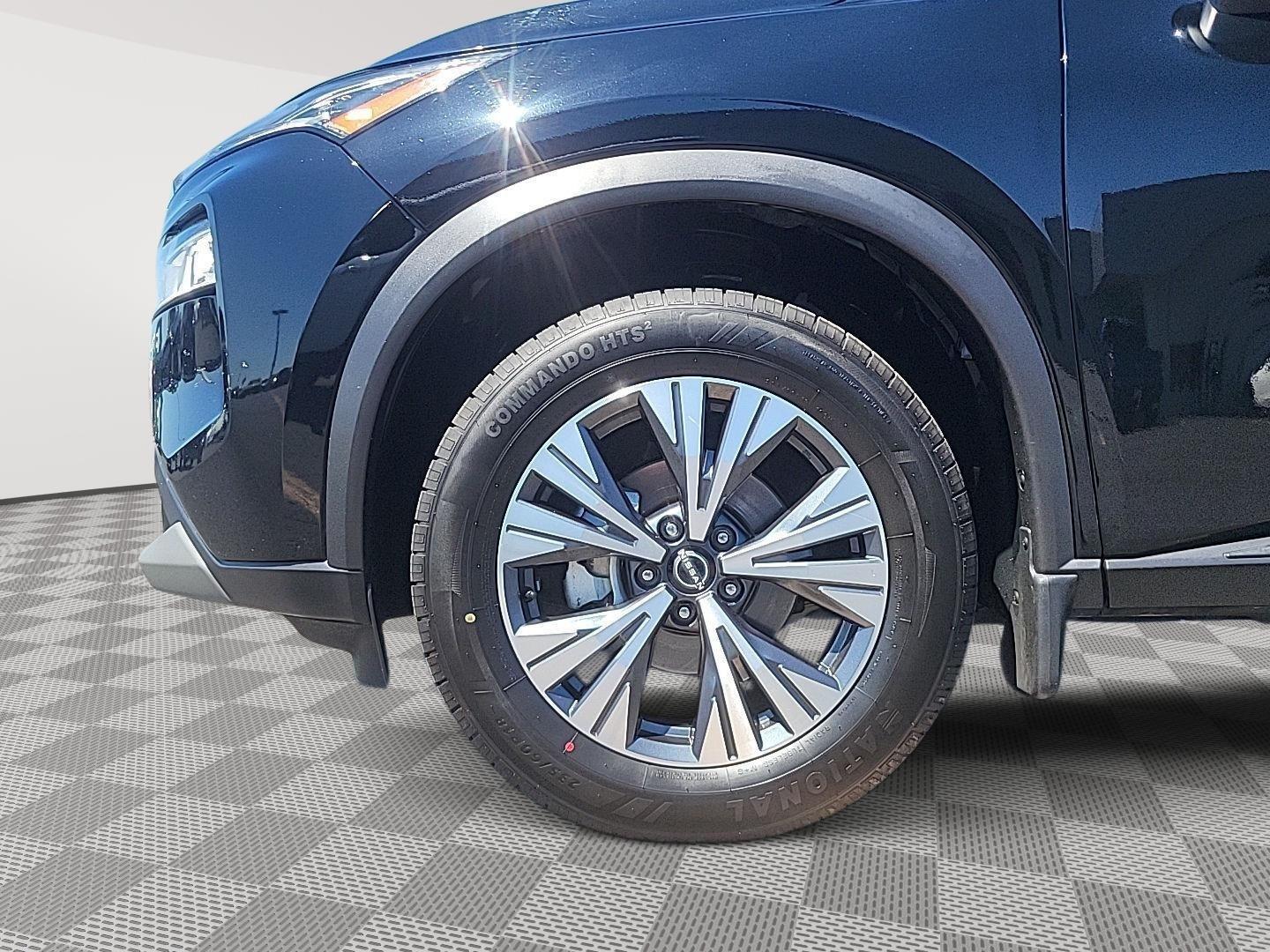 2022 Nissan Rogue SV photo 20