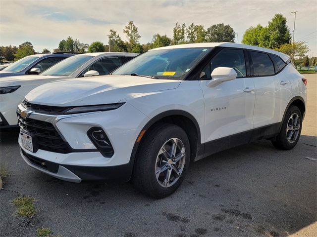 2023 Chevrolet Blazer 2LT photo 3