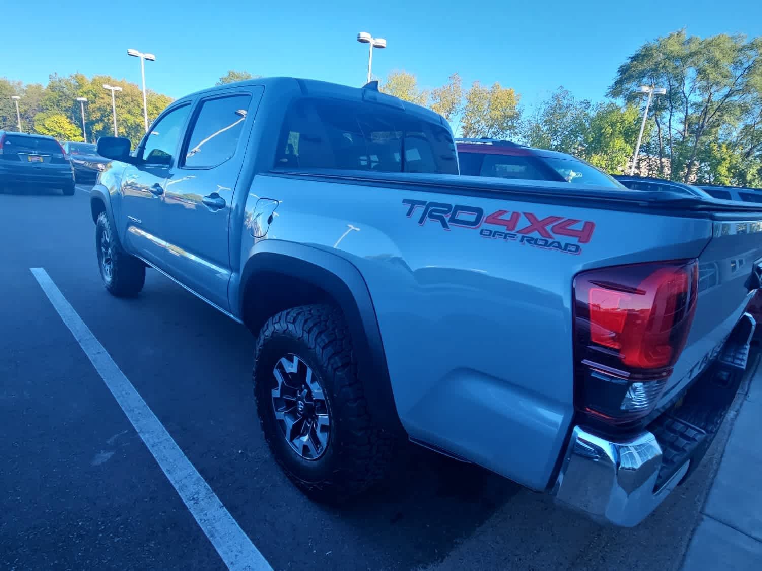 2019 Toyota Tacoma TRD photo 4