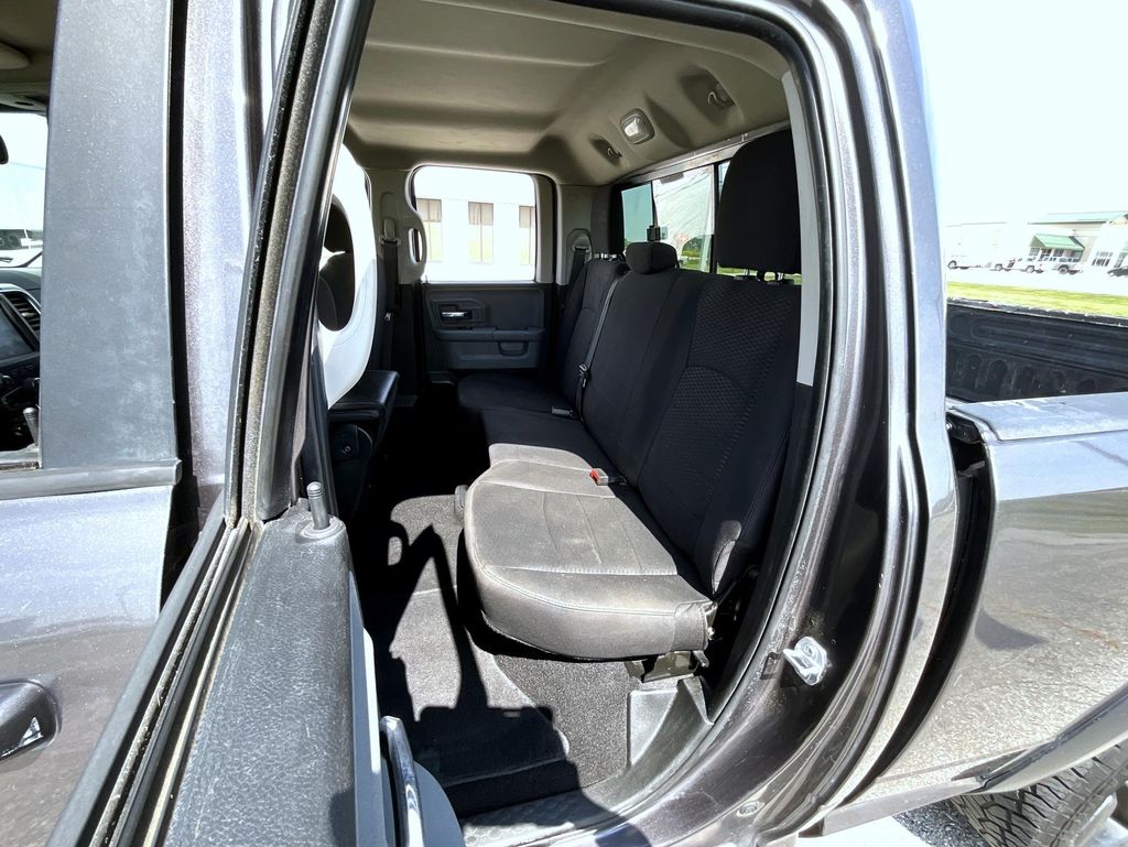 2019 Ram 1500 Classic Warlock photo 20