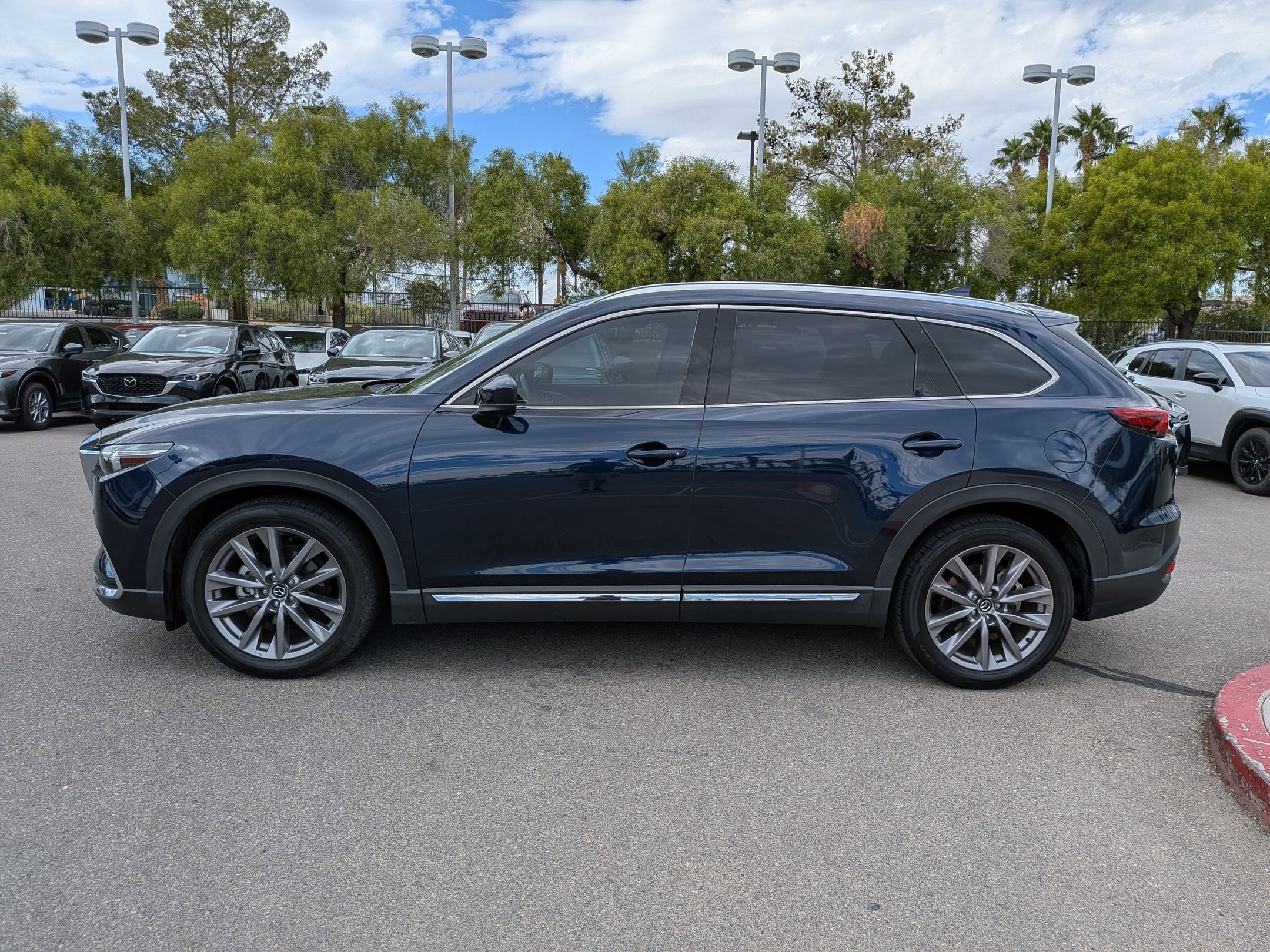 2022 Mazda CX-9 Grand Touring photo 2