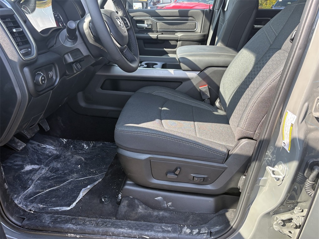 2026 Ram 2500 Big Horn photo 14
