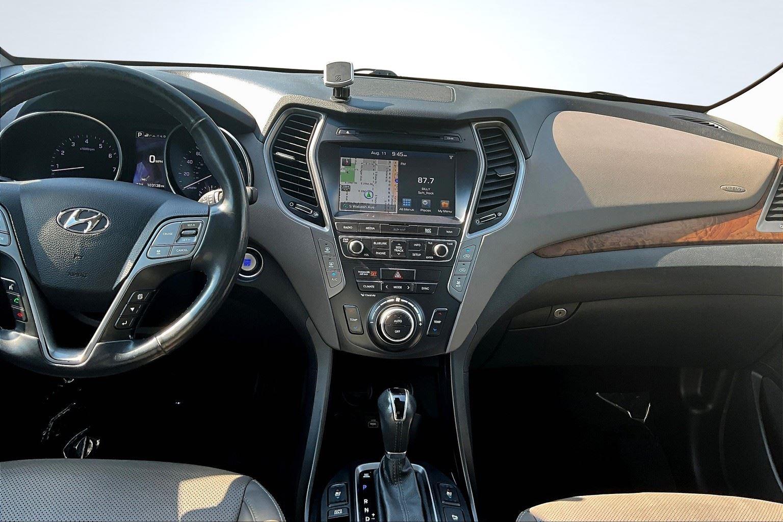 2017 Hyundai Santa Fe Limited Ultimate photo 5