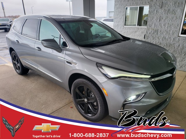 2024 Buick Enclave Essence's photo